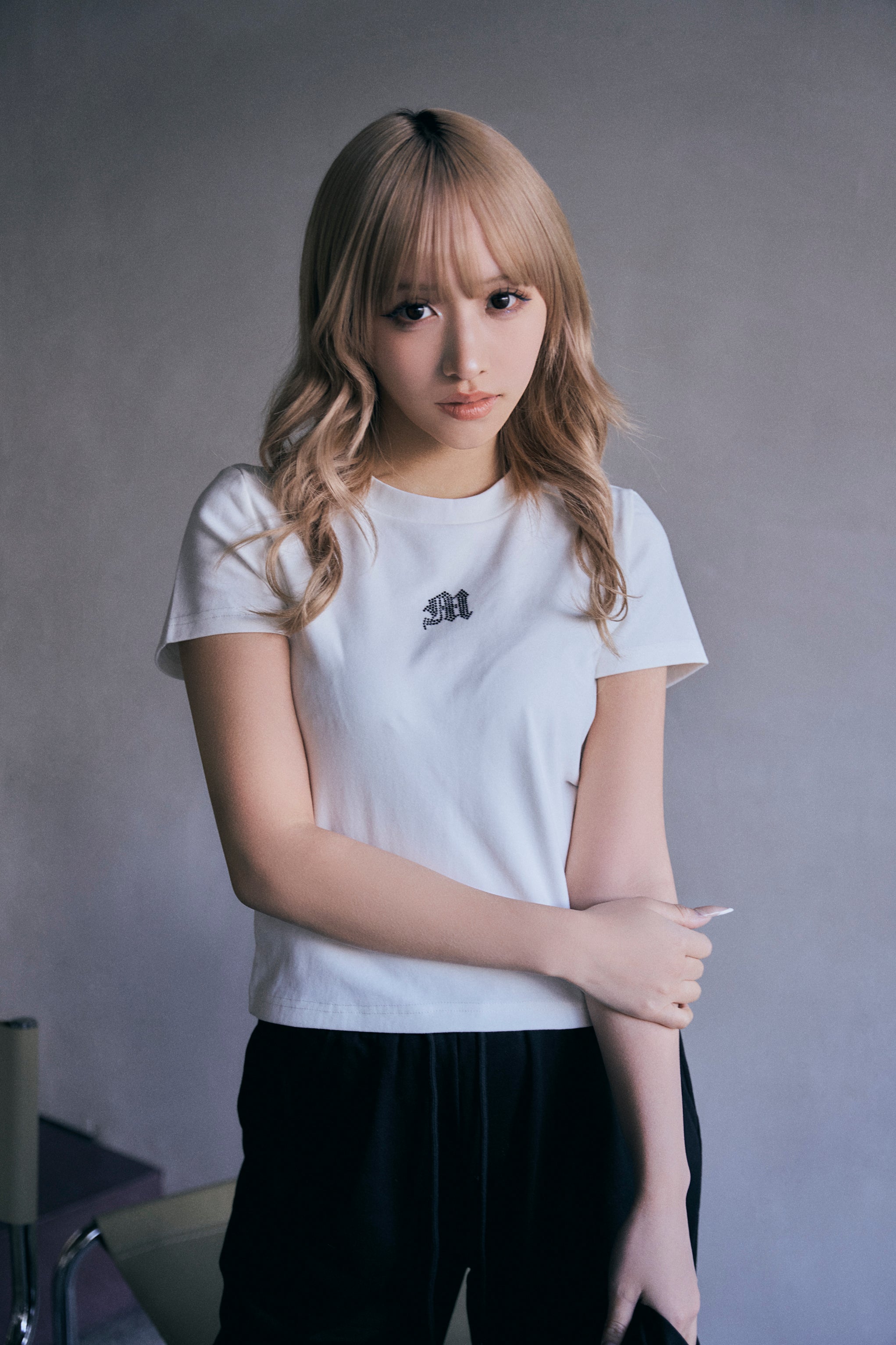 Center Rhinestone TEE