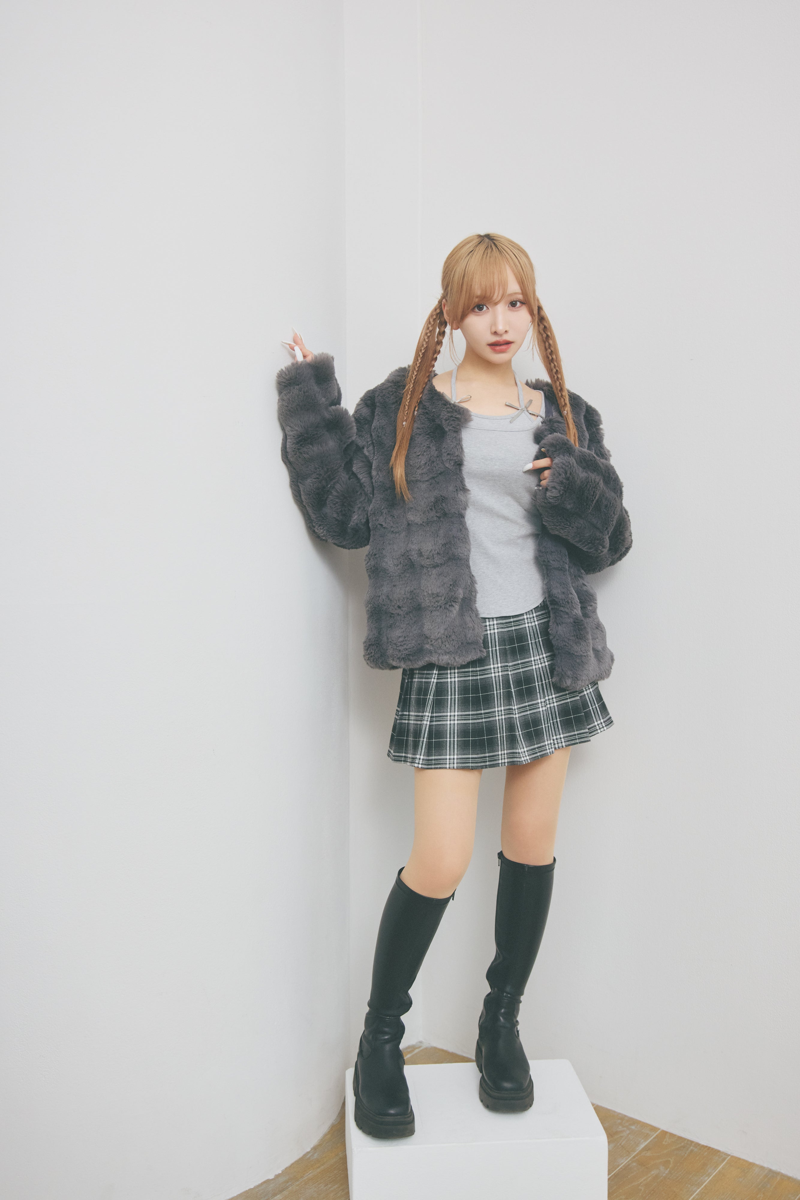 【11月中旬-下旬お届け】Fur Coat