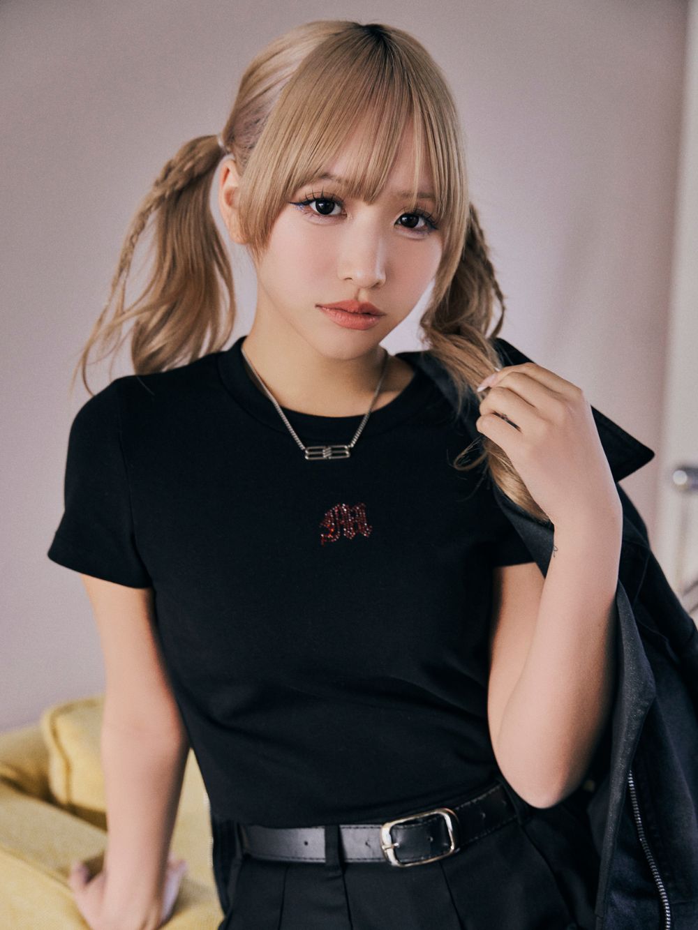 【NEW】Center Rhinestone TEE